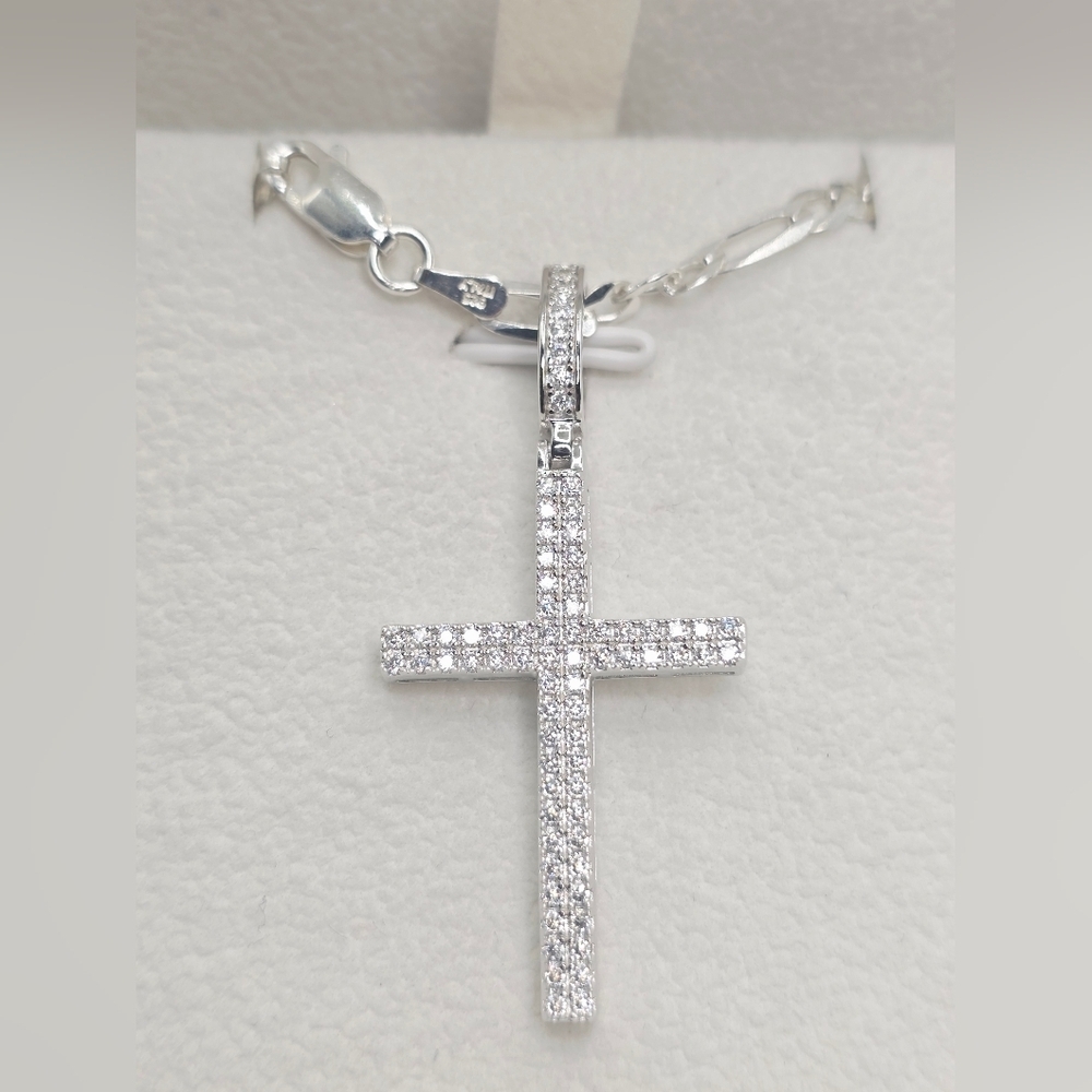 ✨ Dazzling Moissanite Silver Cross Necklace ✨ - Picture 2 of 5